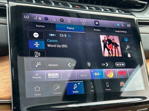 Used 2023 Jeep Grand Cherokee L Summit AWD/4WD image 18