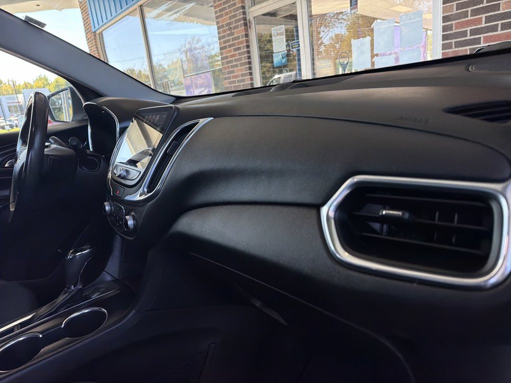 Used 2018 Chevrolet Equinox LT w/ Sun & Infotainment Package FWD image 29