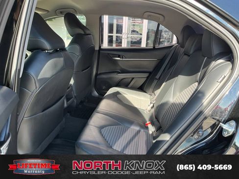Used 2023 Toyota Camry SE FWD image 12
