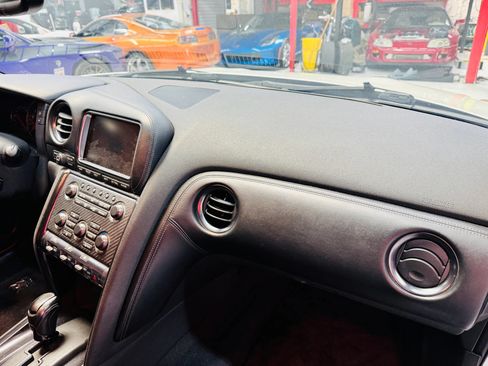 Used 2013 Nissan GT-R Premium AWD/4WD image 27