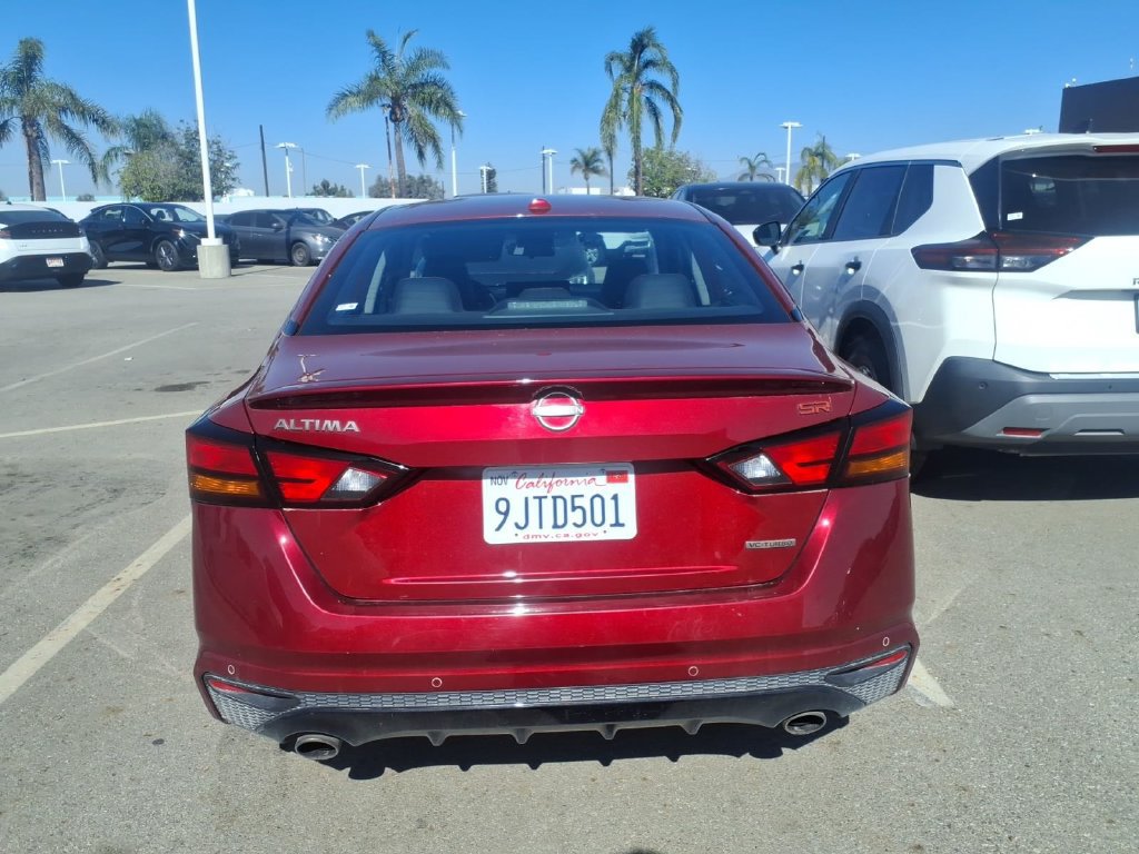 Certified 2024 Nissan Altima 2.0 SR FWD image 7