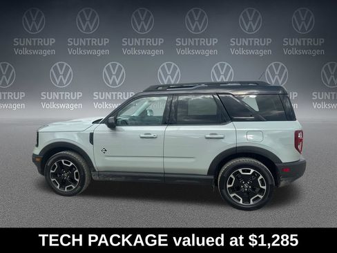 Used 2022 Ford Bronco Sport Outer Banks w/ Tech Package AWD/4WD image 2