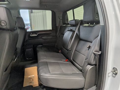 Used 2025 GMC Sierra 3500 Denali AWD/4WD image 18