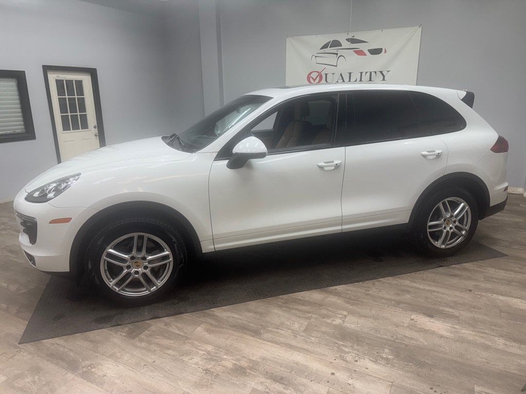 Used 2016 Porsche Cayenne AWD/4WD image 1