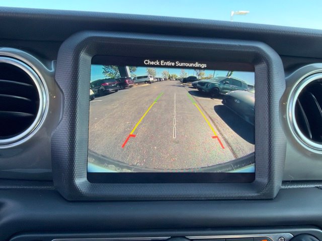Used 2019 Jeep Wrangler Unlimited Sahara w/ Uconnect 4C Nav & Sound Group AWD/4WD image 20