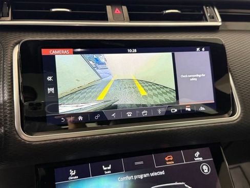 Used 2019 Land Rover Range Rover Velar S AWD/4WD image 34