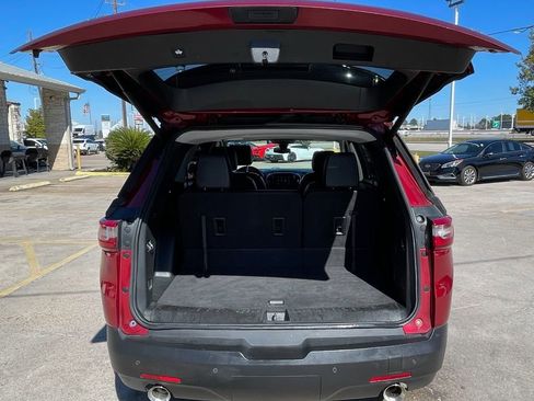 Used 2020 Chevrolet Traverse RS image 11