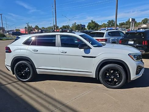 New 2026 Volkswagen Atlas Cross Sport SEL R-Line AWD/4WD image 4
