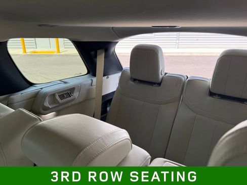 Used 2023 Land Rover Range Rover Long Wheelbase SE image 10