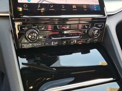 New 2025 Jeep Grand Cherokee Limited image 14