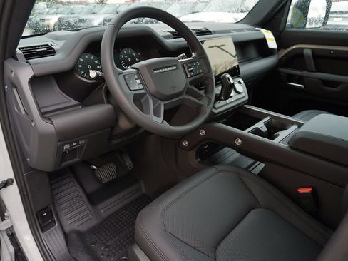 Used 2026 Land Rover Defender 110 S AWD/4WD image 12