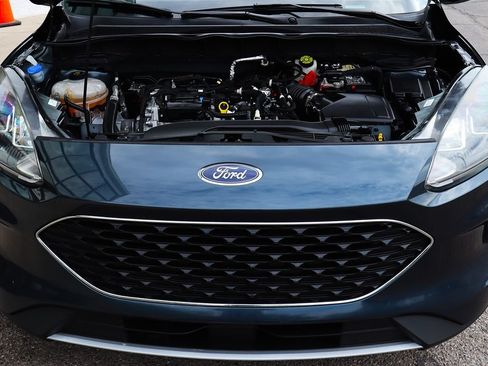 Used 2022 Ford Escape SE w/ Cold Weather Package FWD image 59