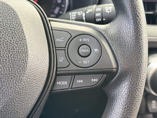 Used 2022 Toyota RAV4 XLE AWD/4WD image 29