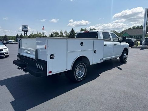 Used 2024 RAM 3500 Tradesman w/ Chrome Appearance Group AWD/4WD image 5