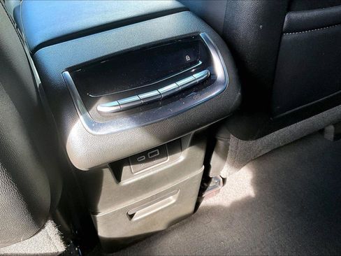 Used 2024 Cadillac XT6 Luxury FWD image 10