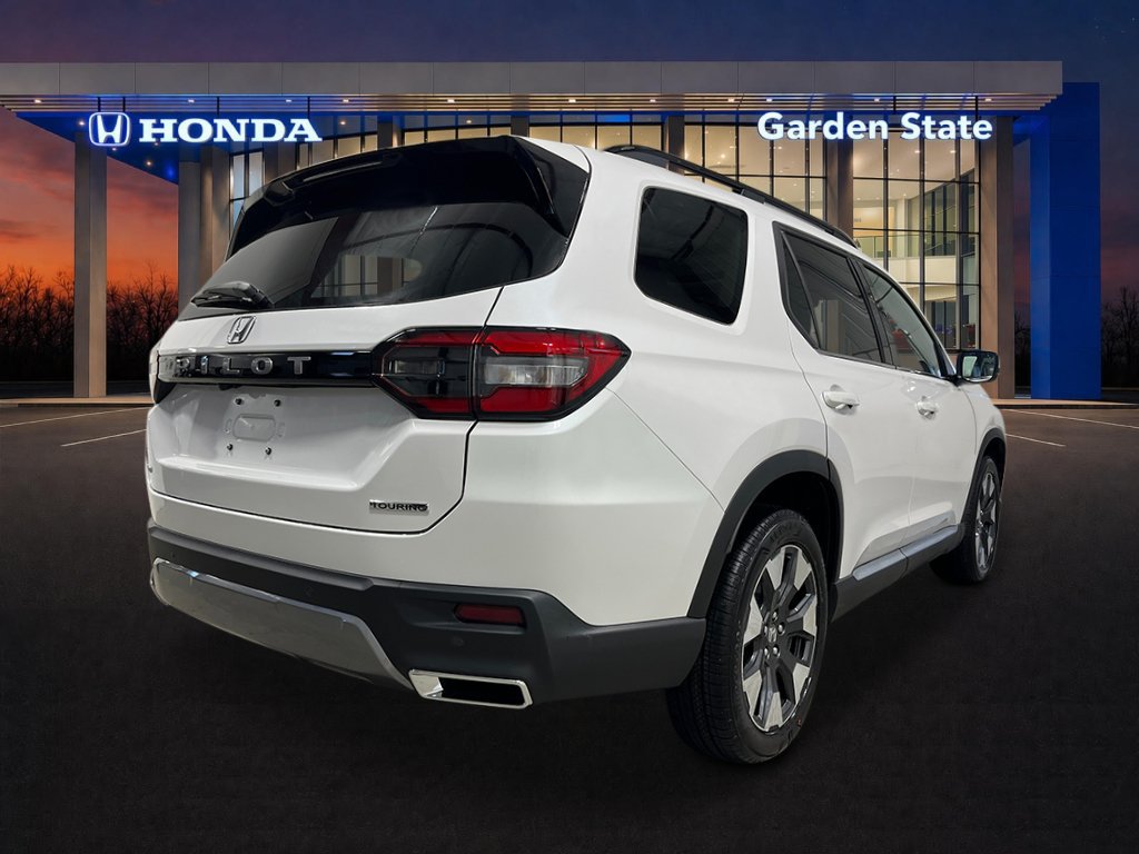 New 2026 Honda Pilot Touring image 5