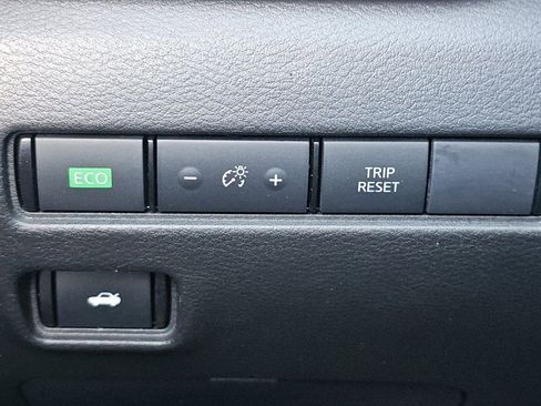 Used 2024 Nissan Sentra S image 9