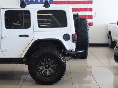 Used 2018 Jeep Wrangler Unlimited Rubicon AWD/4WD image 48