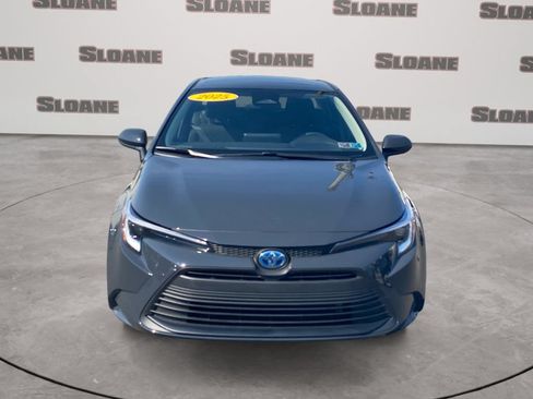 Used 2025 Toyota Corolla LE FWD image 7