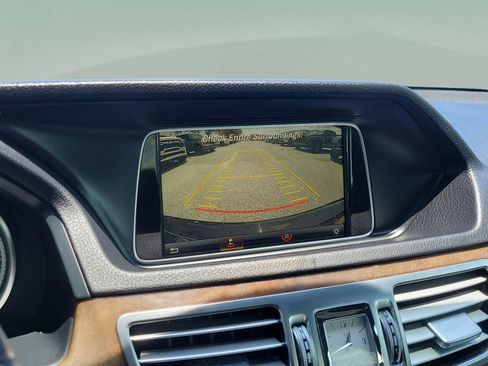Used 2016 Mercedes-Benz E 350 4MATIC Sedan image 29