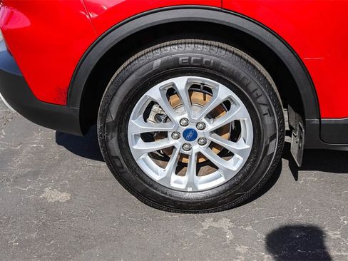 Used 2020 Ford Escape SE image 12