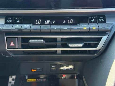Used 2026 Toyota Camry XSE AWD/4WD image 18