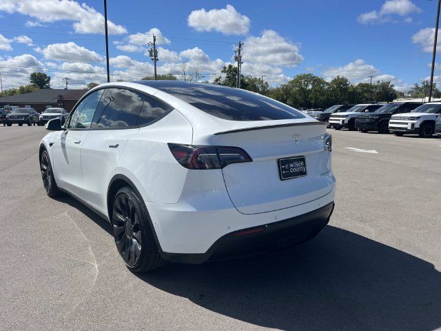 Used 2022 Tesla Model Y Performance AWD/4WD image 3
