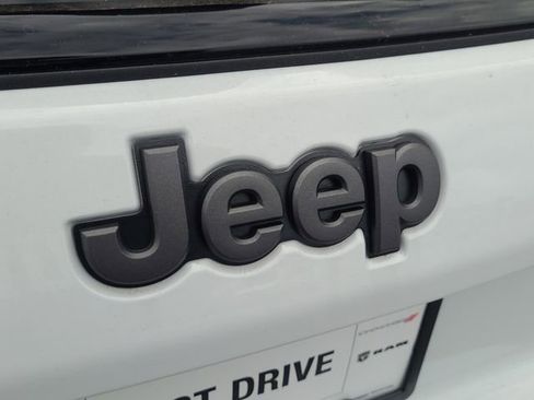 New 2026 Jeep Compass Limited image 25