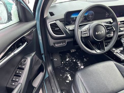 Certified 2024 Kia Seltos EX image 10