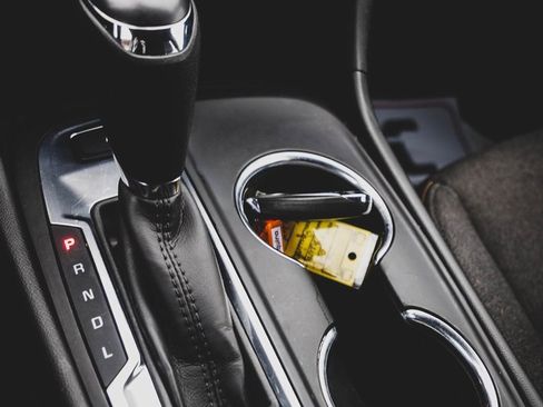 Used 2021 Chevrolet Equinox LT image 16