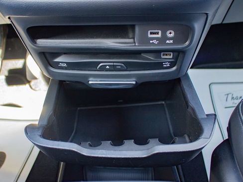 Used 2020 Chrysler Pacifica Touring-L Plus w/ S Appearance Package FWD image 30