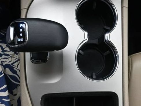 Used 2015 Jeep Grand Cherokee Limited RWD image 10