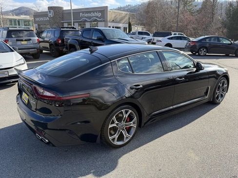 Used 2019 Kia Stinger GT2 image 5