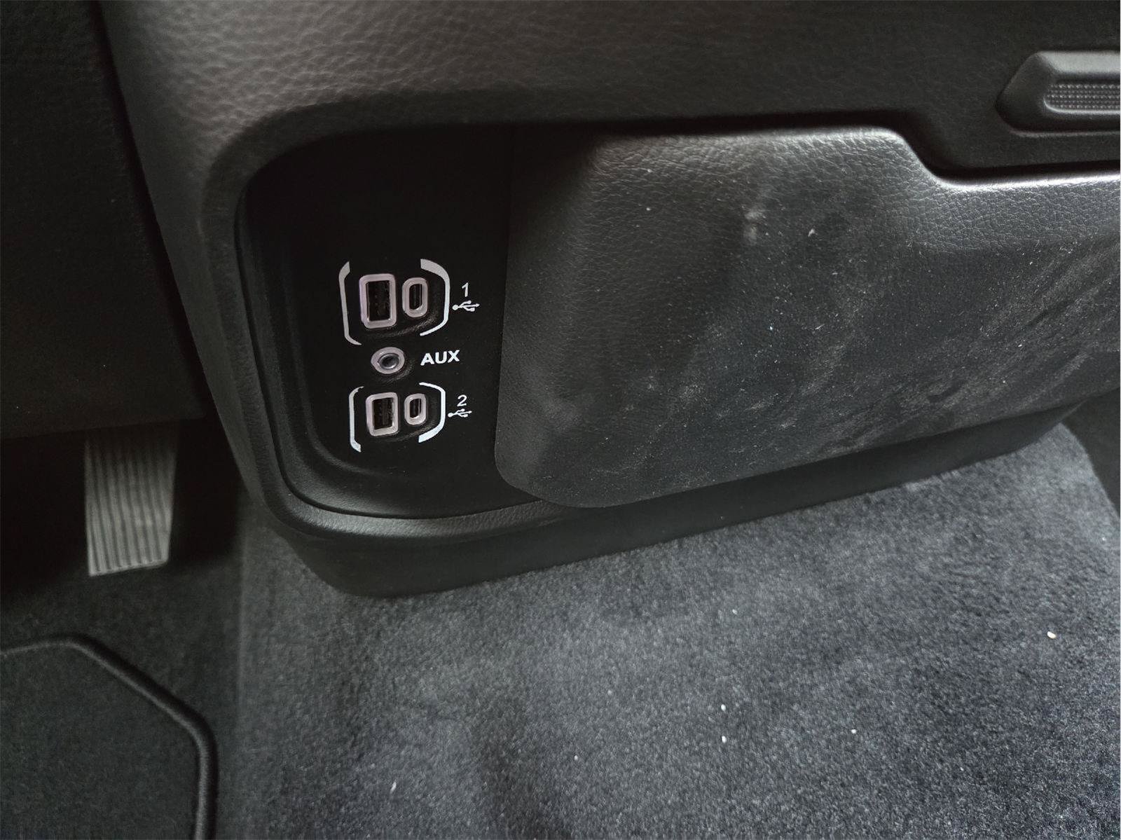 New 2026 RAM 1500 Express AWD/4WD image 17