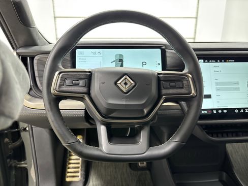 Used 2022 Rivian R1S Launch Edition image 28
