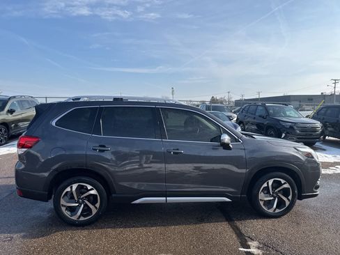 Used 2022 Subaru Forester Touring image 9