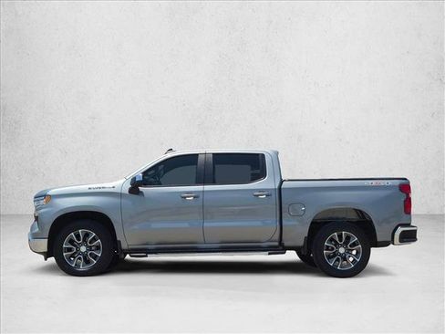 Used 2023 Chevrolet Silverado 1500 LT AWD/4WD image 9