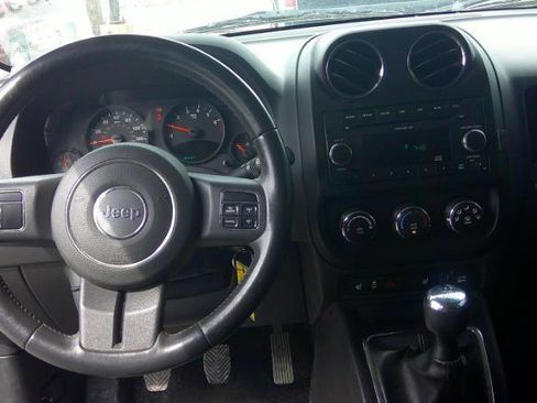 Used 2011 Jeep Patriot Latitude image 10