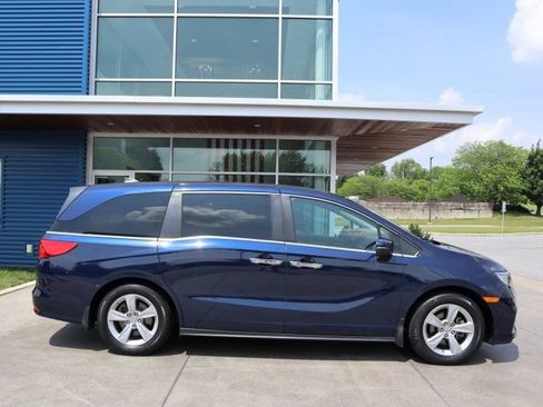 Used 2019 Honda Odyssey EX image 2