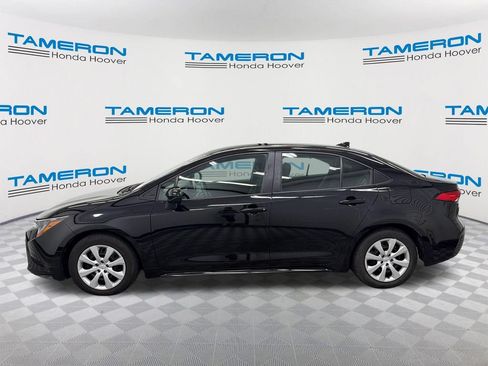 Used 2024 Toyota Corolla LE FWD image 2