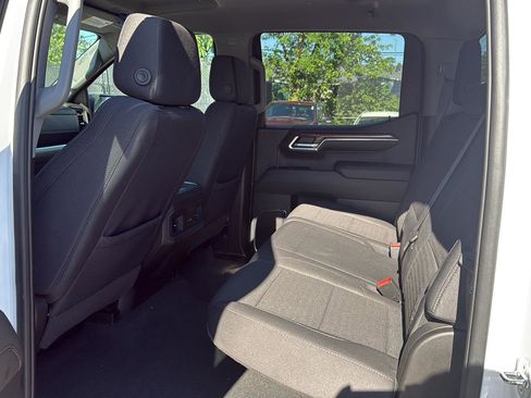Used 2024 Chevrolet Silverado 1500 RST w/ Z71 Off-Road Package AWD/4WD image 10