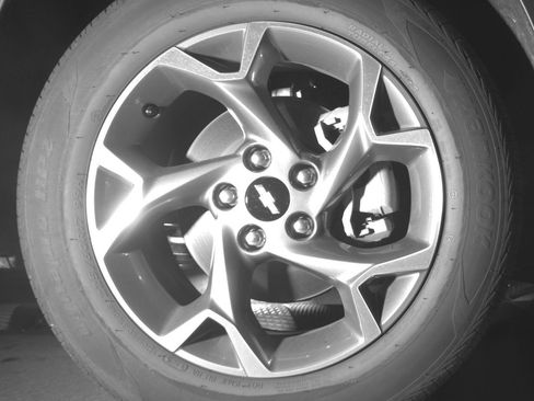 Used 2025 Chevrolet Trax LT w/ LT Convenience Package image 13