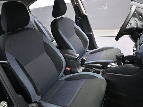 Used 2025 Nissan Versa SV FWD image 26
