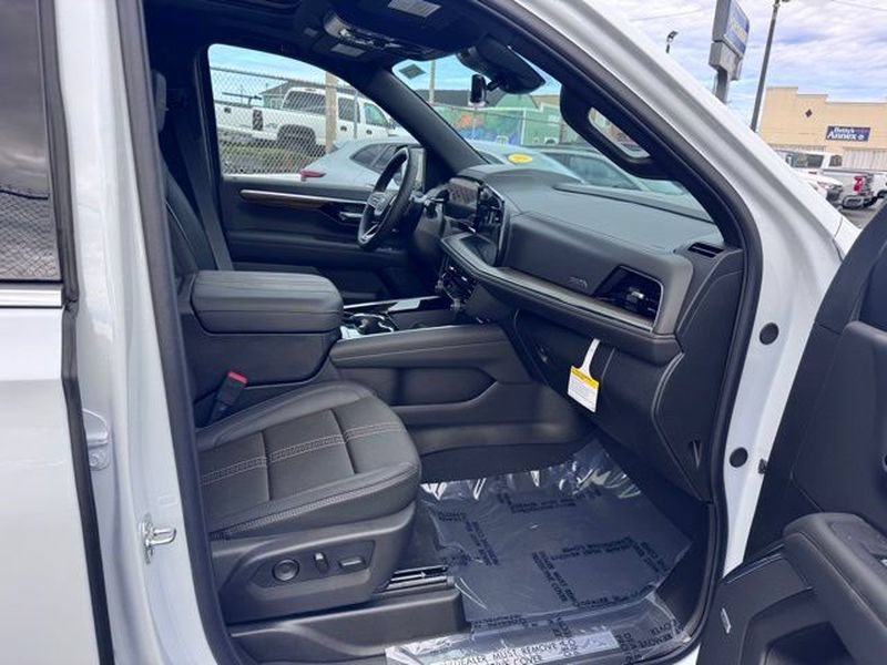 New 2026 Chevrolet Tahoe High Country AWD/4WD image 9