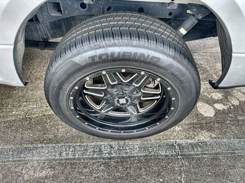 Used 2015 Ford F150 XLT w/ Equipment Group 301A Mid RWD image 4