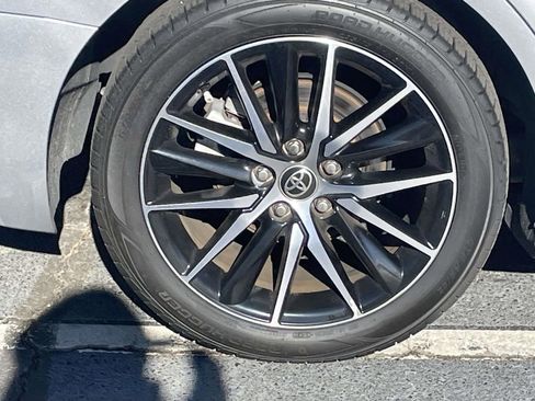 Used 2022 Toyota Camry SE image 13