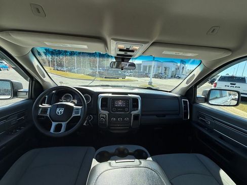 Used 2021 RAM 1500 Classic SLT image 12