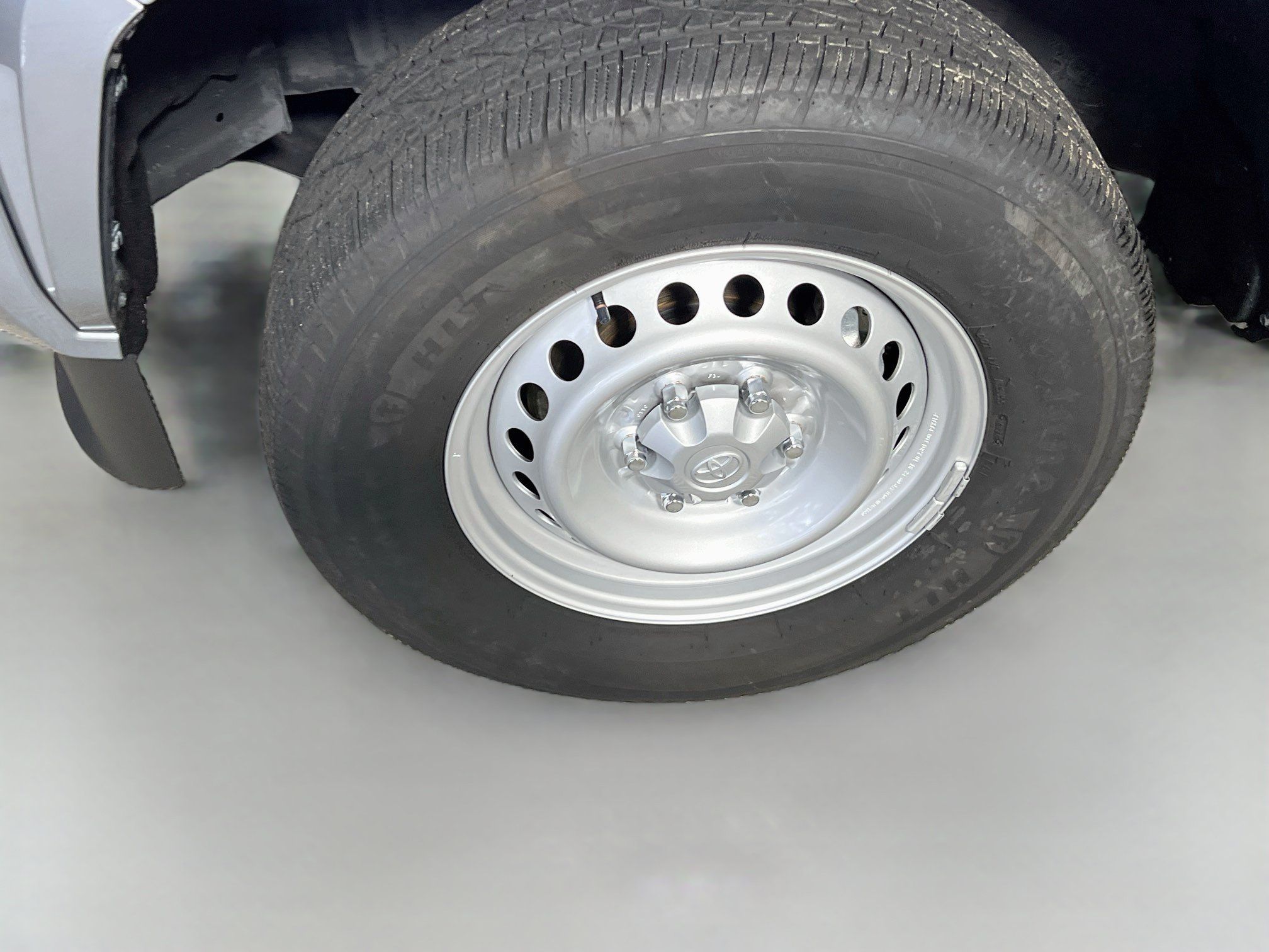 Used 2025 Toyota Tacoma SR w/ Towing Package AWD/4WD image 14