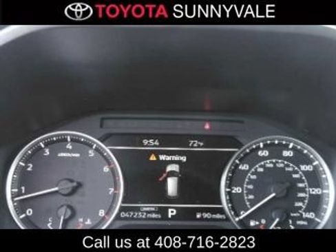 Used 2024 Mitsubishi Outlander SE AWD/4WD image 3