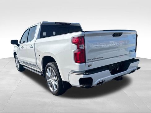 Used 2024 Chevrolet Silverado 1500 High Country AWD/4WD image 3